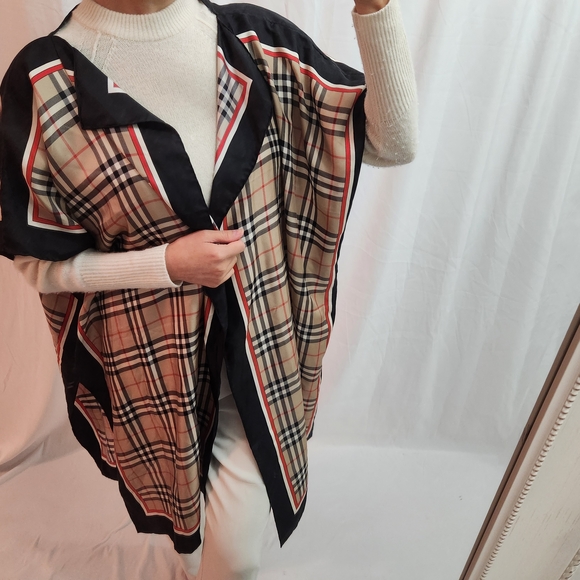 Burberry Checkered Scarf with Black Accents Prorsum London Designer Plaid - Picture 4 of 12